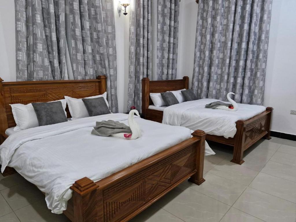 64 Zenj House Luxury Airport B&B Mbweni Exterior foto