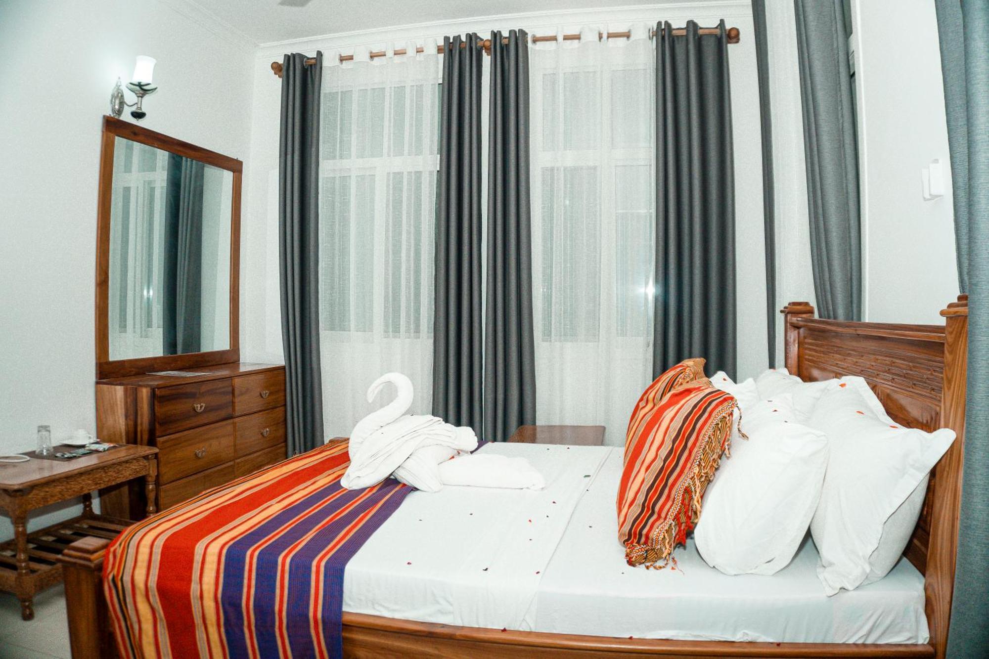 64 Zenj House Luxury Airport B&B Mbweni Exterior foto